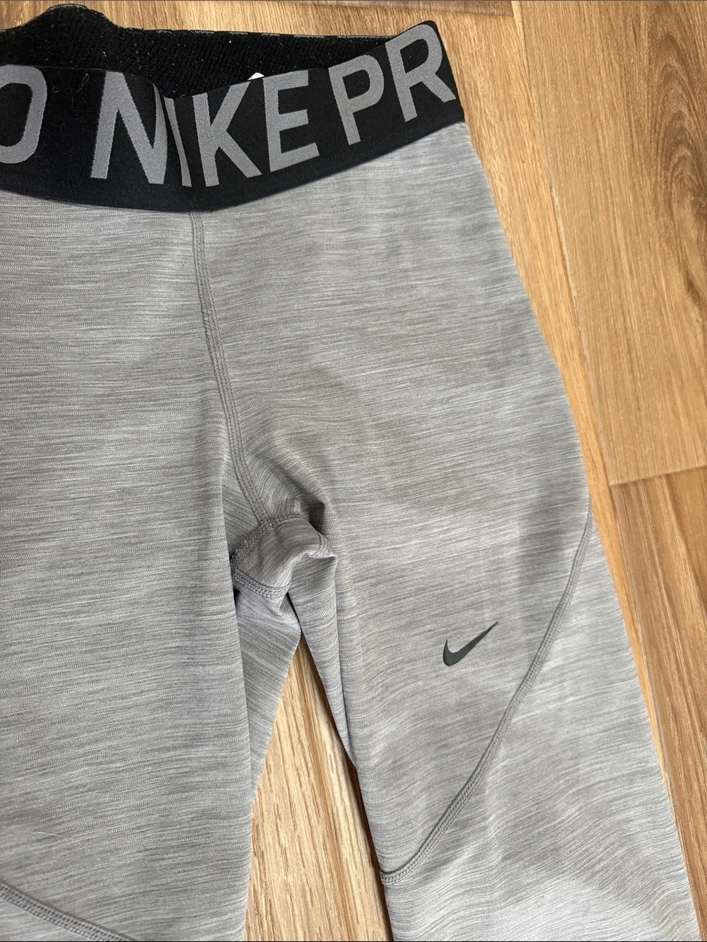 Nike Heather Gray Athletic Leggings with Black Pro Waistband
